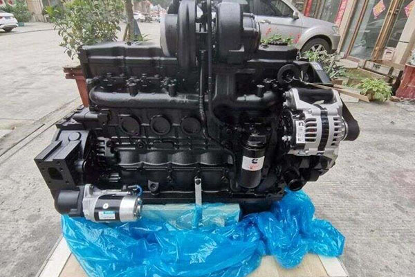مونتاژ موتور کوماتسو SAA6D107